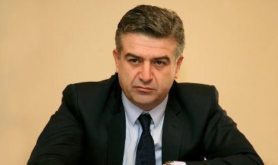 Карен Карапетян покинул должность и.о. премьер-министра Армении
