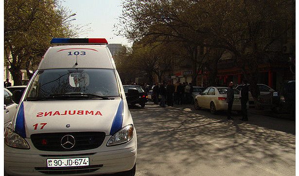 В результате взрыва в Баку погибли два человека