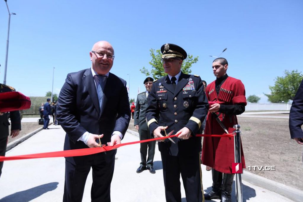 В Вазиани состоялась церемония открытия проекта США-Грузия и учебного центра боевой подготовки (фото)