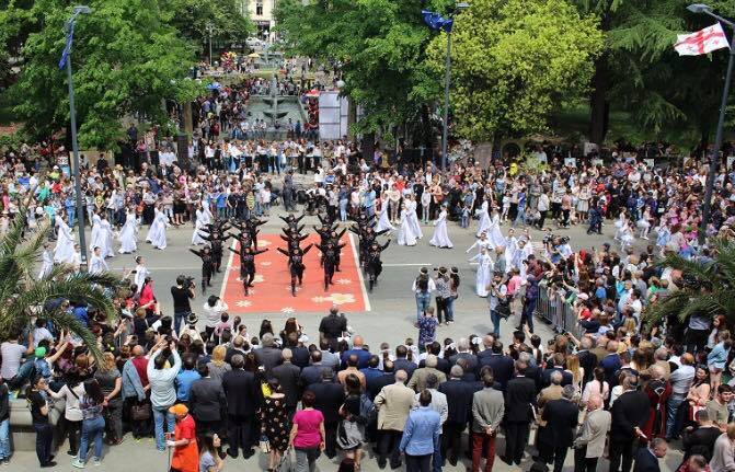 Сегодня в Кутаиси отмечают «Гвирилоба»