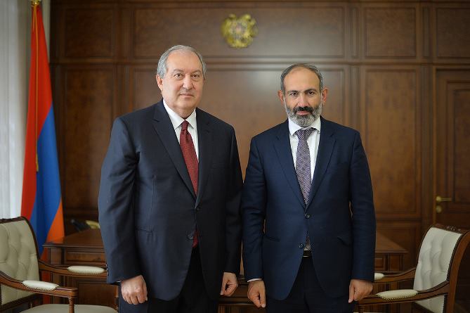 Президент Армении поздравил Никола Пашиняна с избранием на пост премьер-министра
