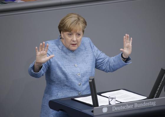 Ангела Меркель выступает с инициативой создать кибергруппу