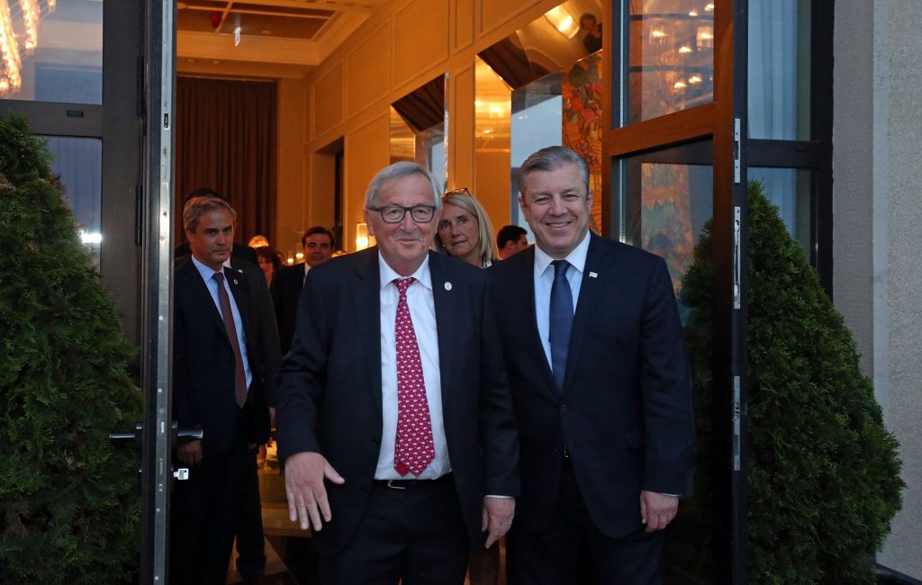Премьер пригласил президента Еврокомиссии на официальный ужин