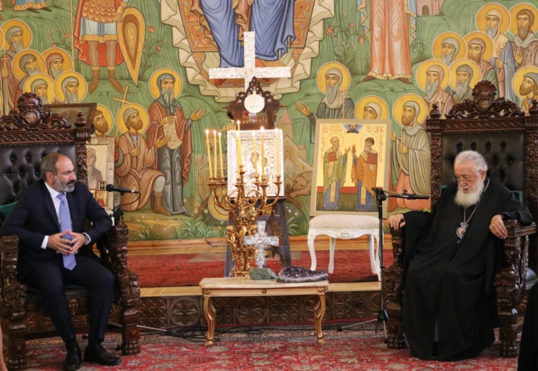 Илия Второй встретился с премьер-министром Армении Николом Пашиняном