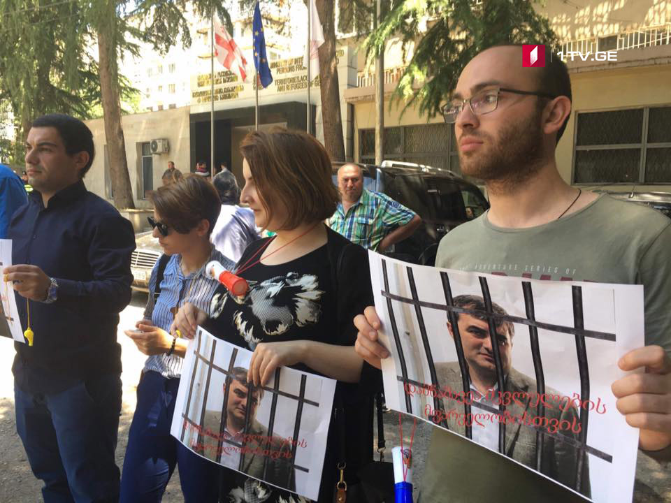 Члены "Национального движения" требуют отставки Созара Субари