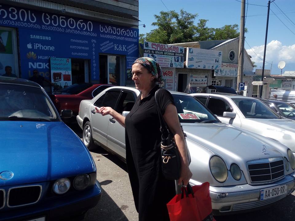 Мать исчезнувшего у КПП Верхний Ларс Беслана Цуцашвили планирует встретиться с представителями СГБ