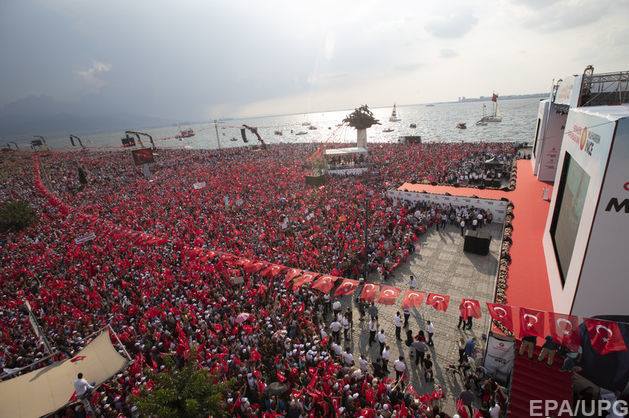 Turkey's Erdogan seeks voter support in Diyarbakir