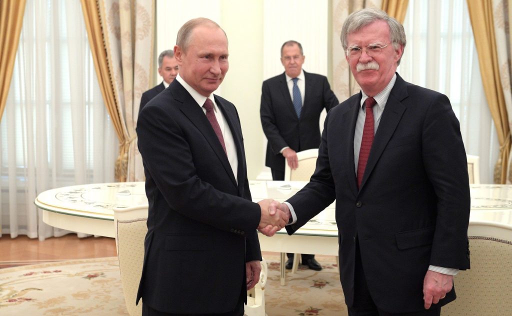 Владимир Путин и Джон Болтон договорились о времени и месте проведения саммита Россия-США