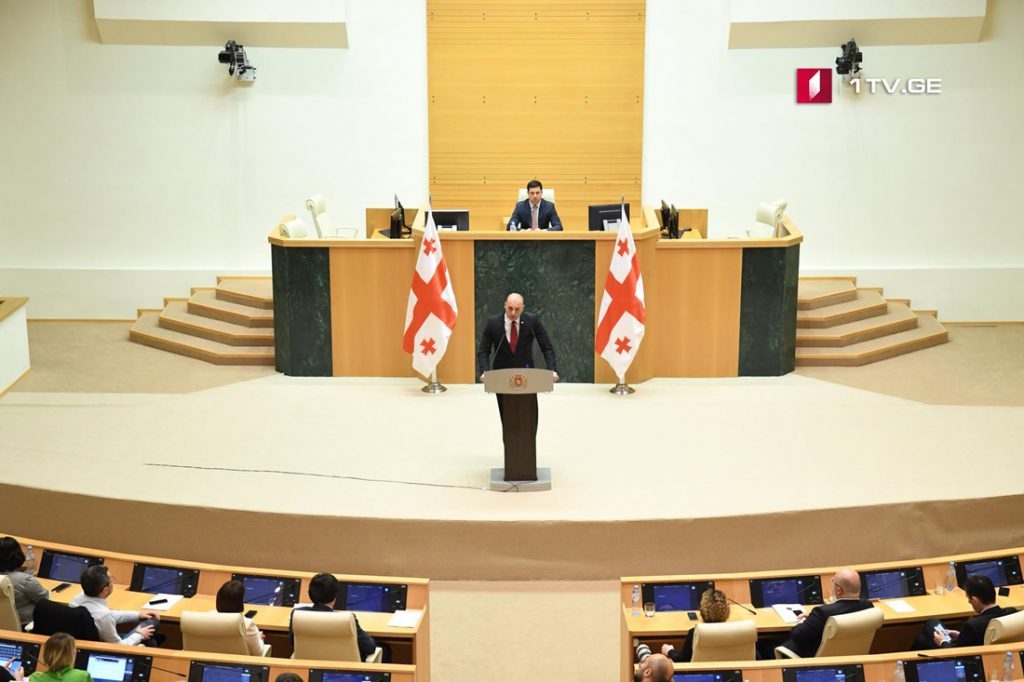 Parliament to express confidence to new membership of government and governmental program