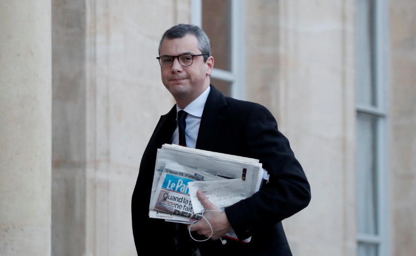 Против главы администрации президента Франции началось расследование