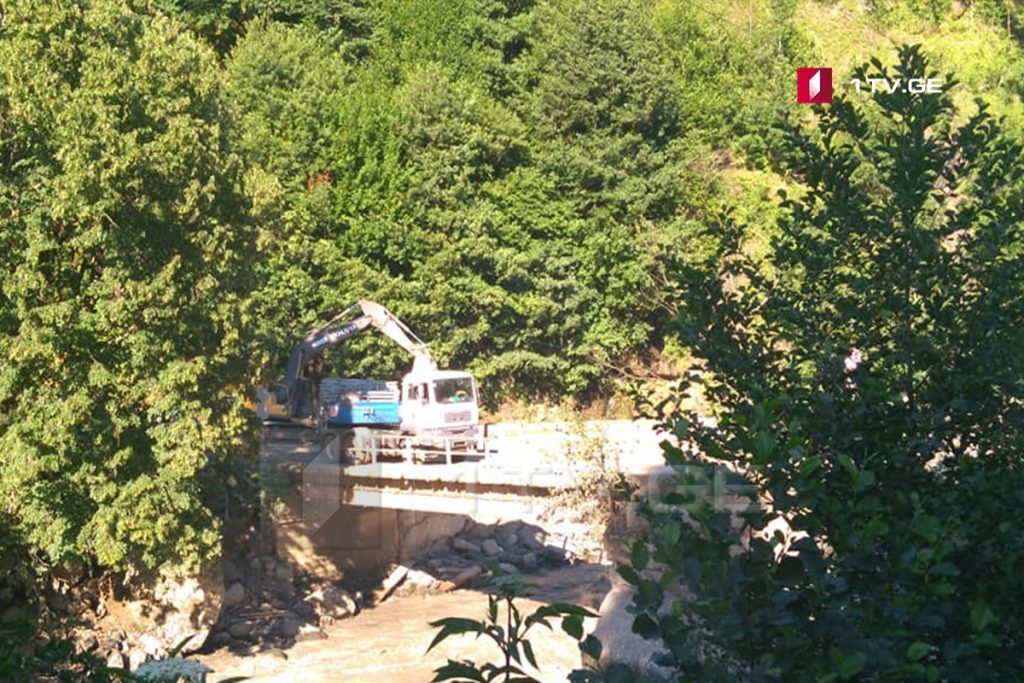 Panel military bridge being constructed in Chuberi village