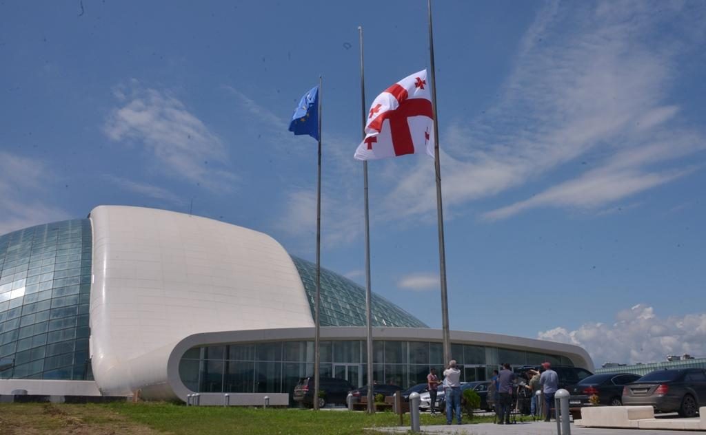 Day of Mourning in Georgia - National flags have been lowered