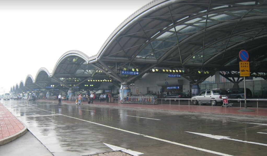 В Международном аэропорту Пекина из-за непогоды отменили до 650-ти рейсов