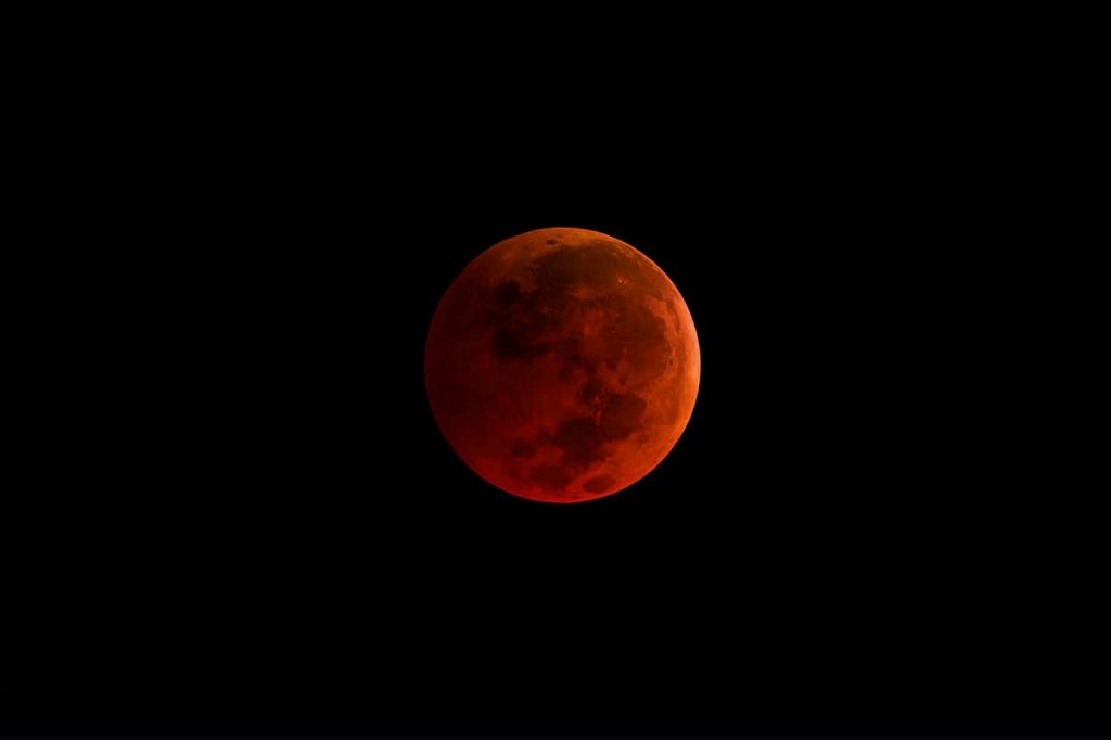 Blood moon: Lunar eclipse expected tonight