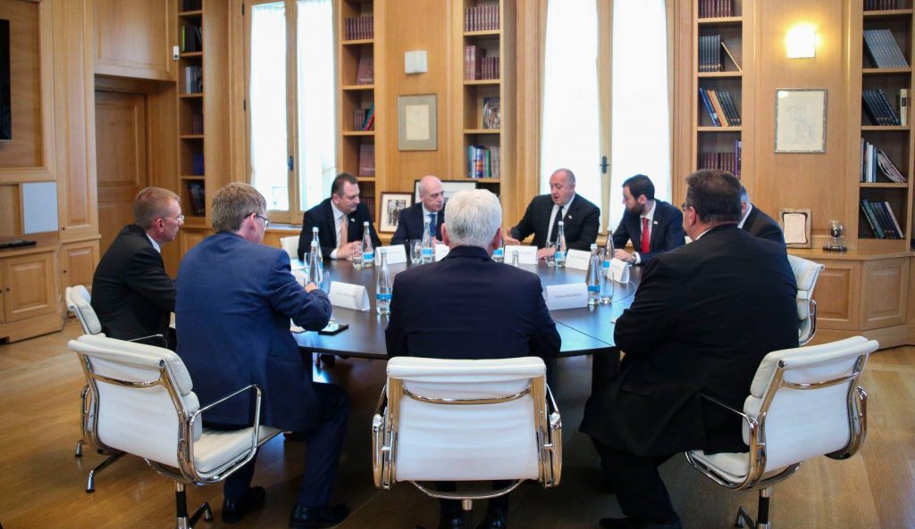 Георгий Маргвелашвили принял министров иностранных дел Польши, Литвы и Латвии и вице-премьера Украины
