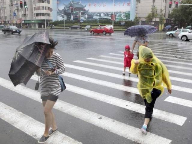 В Шанхае объявили «желтый» уровень опасности из-за тайфуна «Джондари»