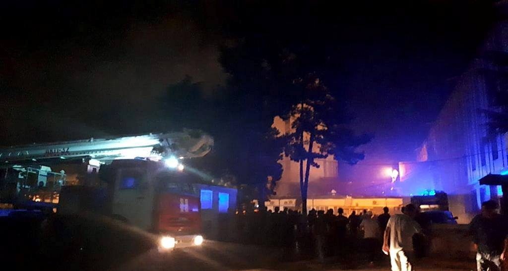 İşğal altında olan Sxinvalidə, de-fakto prezidentin administrasiya binasında bir neçə kabinet yandı