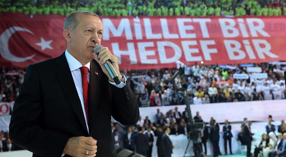 Реджеп Тайип Эрдоган - Санкции Вашингтона и падение курса национальной валюты не запугают Турцию