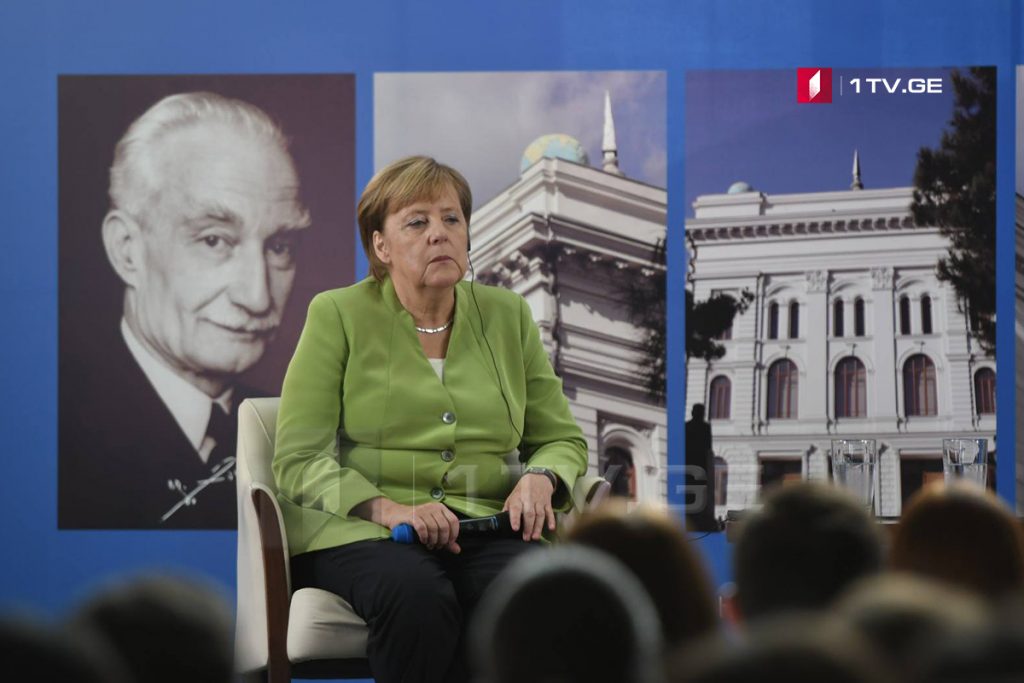 Ангела Меркель - Россия должна понять, что НАТО и Евросоюз не являются её врагами