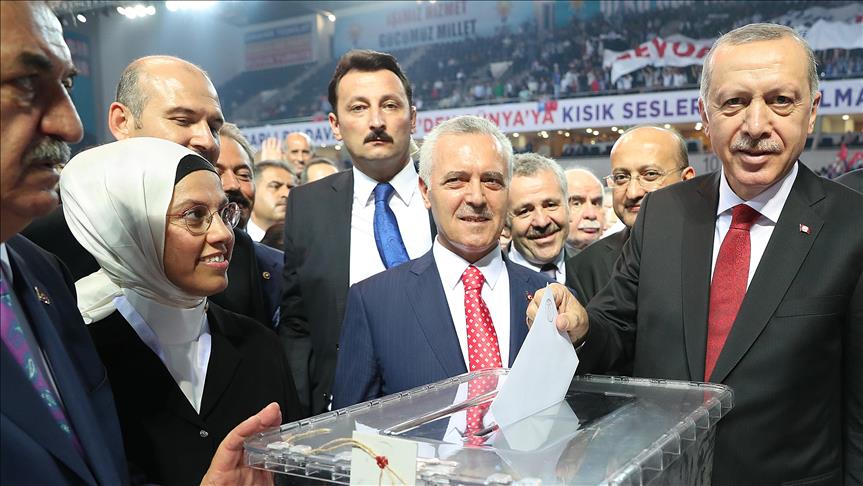 Реджеп Тайип Эрдоган вернулся на пост главы правящей партии Турции