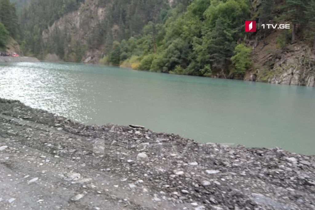 Water level rises in lake on road to Tusheti
