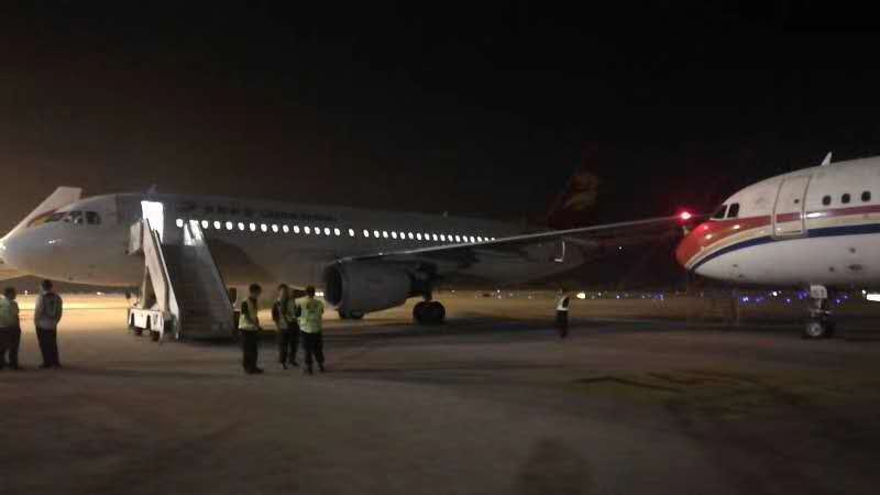 В Китае в международном аэропорту  столкнулись два самолета
