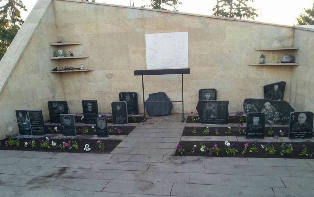 Поврежденный мемориал Героев Шиндиси уже восстановлен