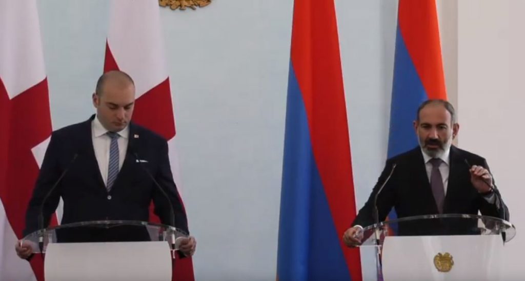 Мамука Бахтадзе и Никол Пашинян договорились об увеличении грузооборота между странами до 1-го миллиарда долларов