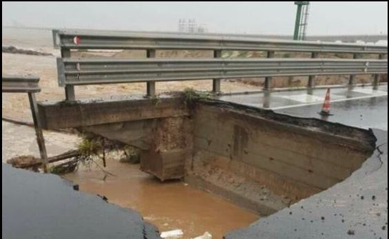 На Сардинии обрушился автомобильный мост
