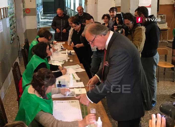 Григол Вашадзе проголосовал в Кутаиси