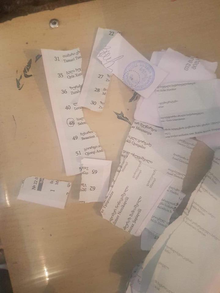 Гиги Угулава – На 29 участок в селе Садахло гражданин зашел с избирательным бюллетенем