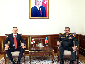 Министр обороны Азербайджана встретился с новым послом Грузии Зурабом Патарадзе