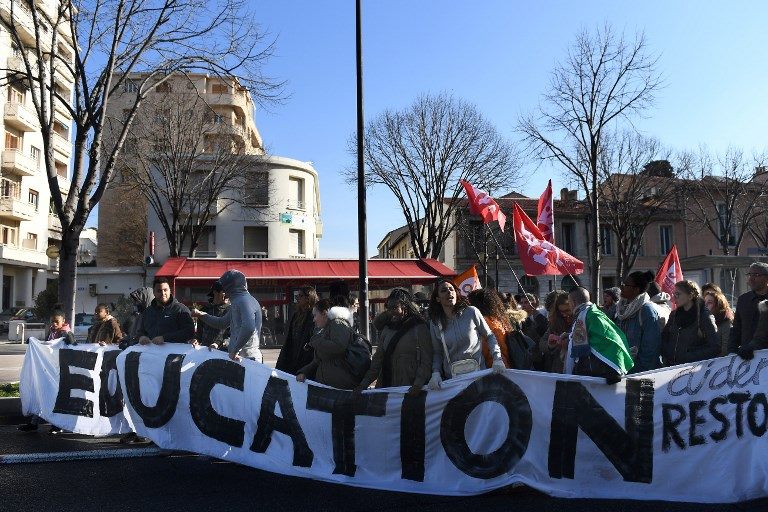 Փարիզում ուսուցիչները անց են կացրել բողոքի երթ