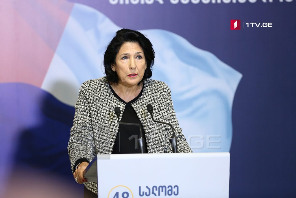 Саломе Зурабишвили - Оппозиция готовится к третьему туру на улице
