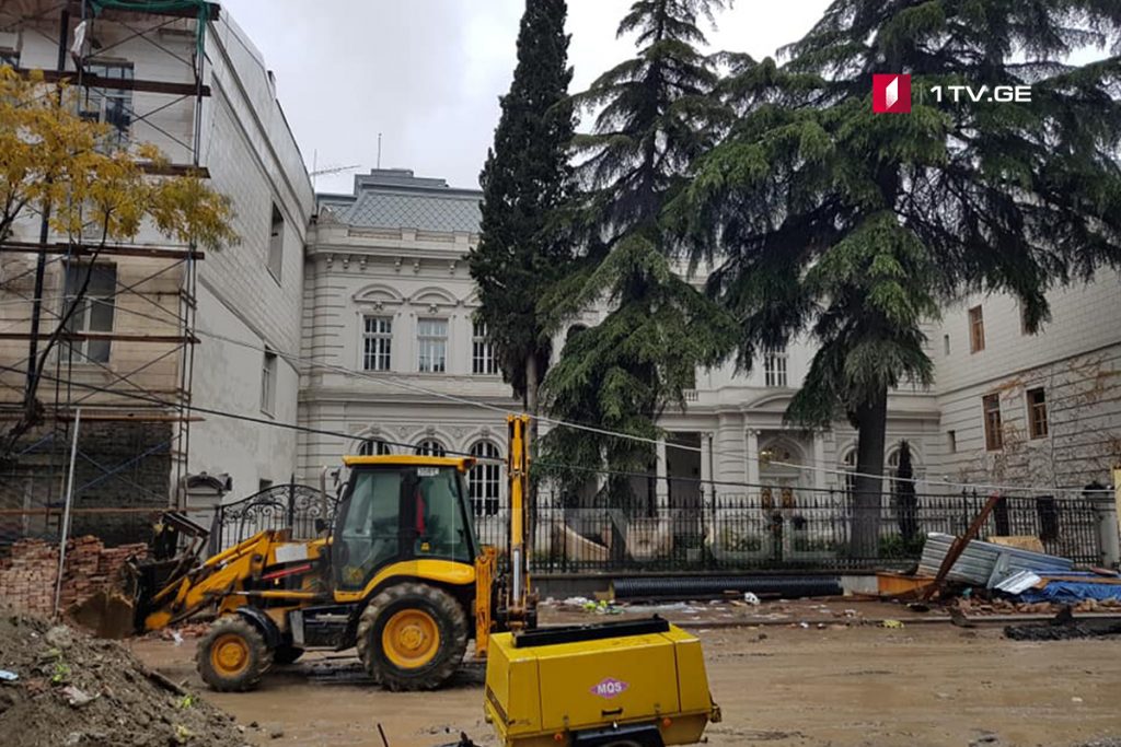 Vicinity of Orbeliani Palace being reconstructed