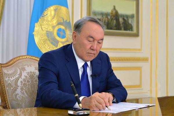Нурсултан Назарбаев поздравляет Саломе Зурабишвили избранием президентом