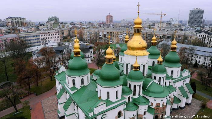 Петр Порошенко заявляет, что Объединительный собор православных церквей Украины состоится 15 декабря