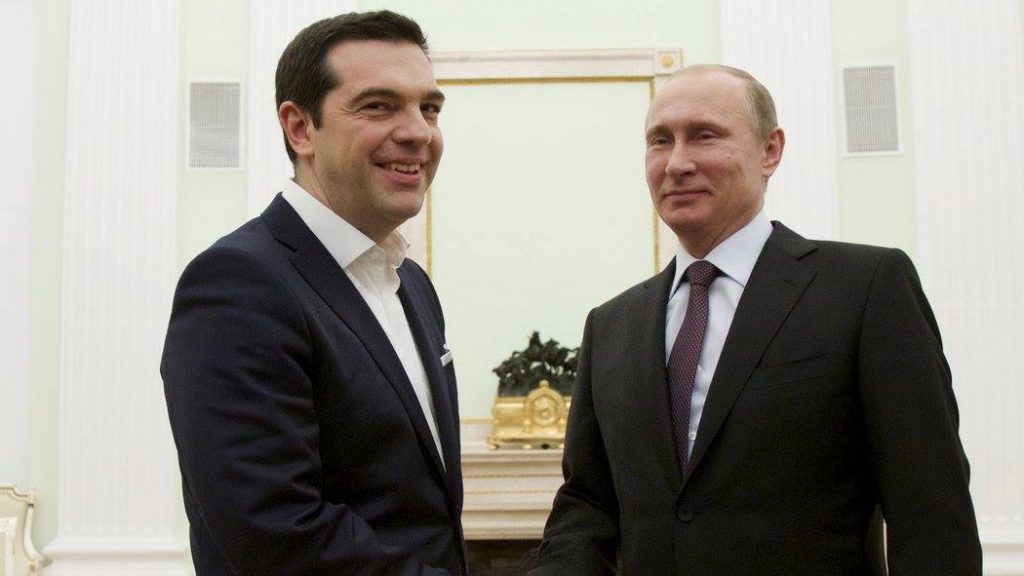 Премьер Греции выражает возмущение из-за закупки Турцией оружия у России
