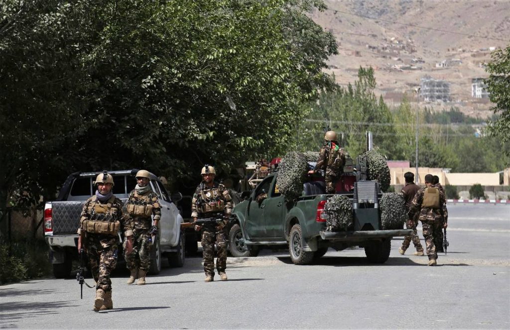 В результате теракта в Афганистане погибли шесть человек
