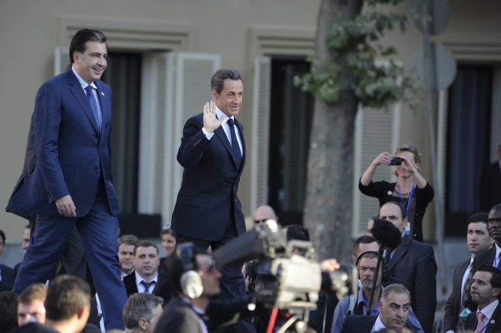 Mikheil Saakashvili - Nicolas Sarkozy arrives everywhere where he is paid