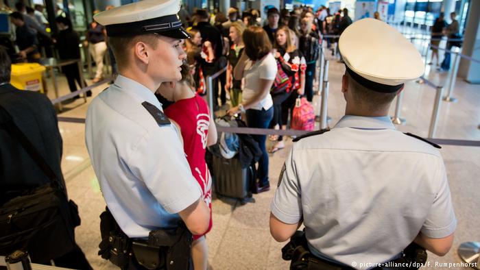 Из-за ожидающихся терактов, в некоторых аэропортах Германии ужесточены меры безопасности