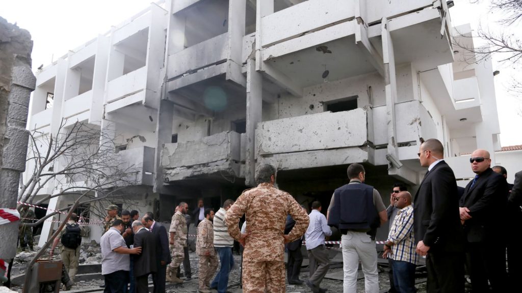 В результате террористического нападения в Ливии погибли по меньшей мере три человека