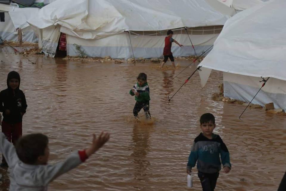 Սիրիայում ջրհեղեղի հետևանքով հեղեղվել է փախստականների ճամբարը