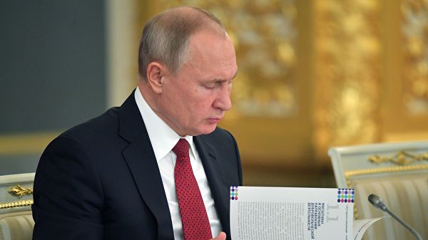 Владимир Путин не поздравил Саломе Зурабишвили и Петра Порошенко с наступающим Новым годом