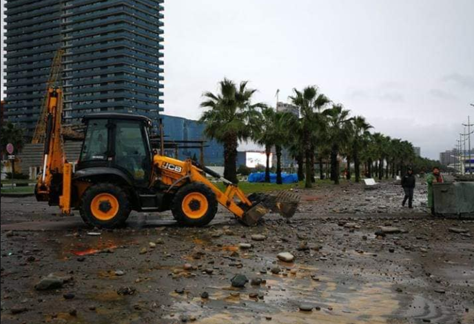 Cleaning of seashore ongoing in Batumi