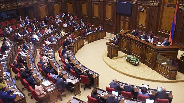 Новоизбранный парламент Армении проведет сегодня первое заседание