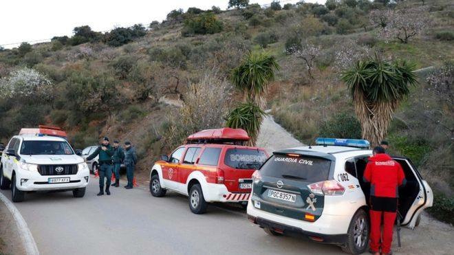 Спасатели в Испании ищут 2-летнего ребенка, который упал в 100-метровую скважину