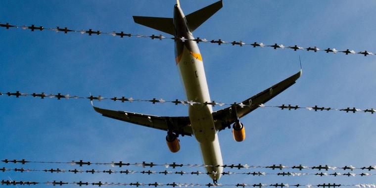 По информации немецких СМИ, из аэропорта Лейпциг депортировали 62 граждан Грузии