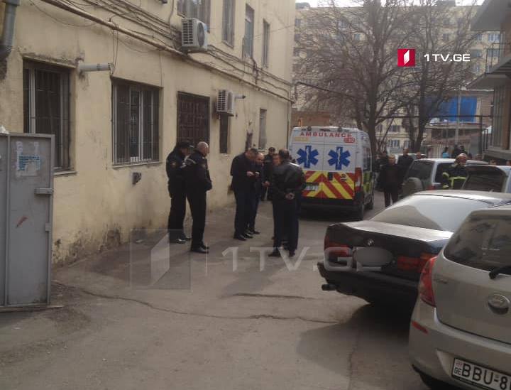По предварительной информации, на проспекте Кетеван Цамебули в Тбилиси от отравления угарным газом скончались семь человек