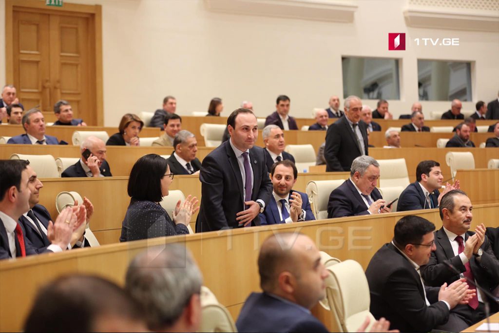Анри Оханашвили избрали председателем парламентского комитета по юридическим вопросам